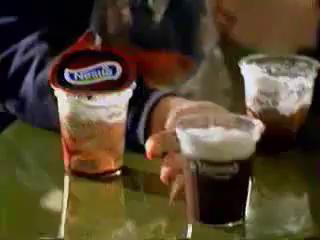 Pub Chocosui's de Nestlé - Maurice le poisson rouge